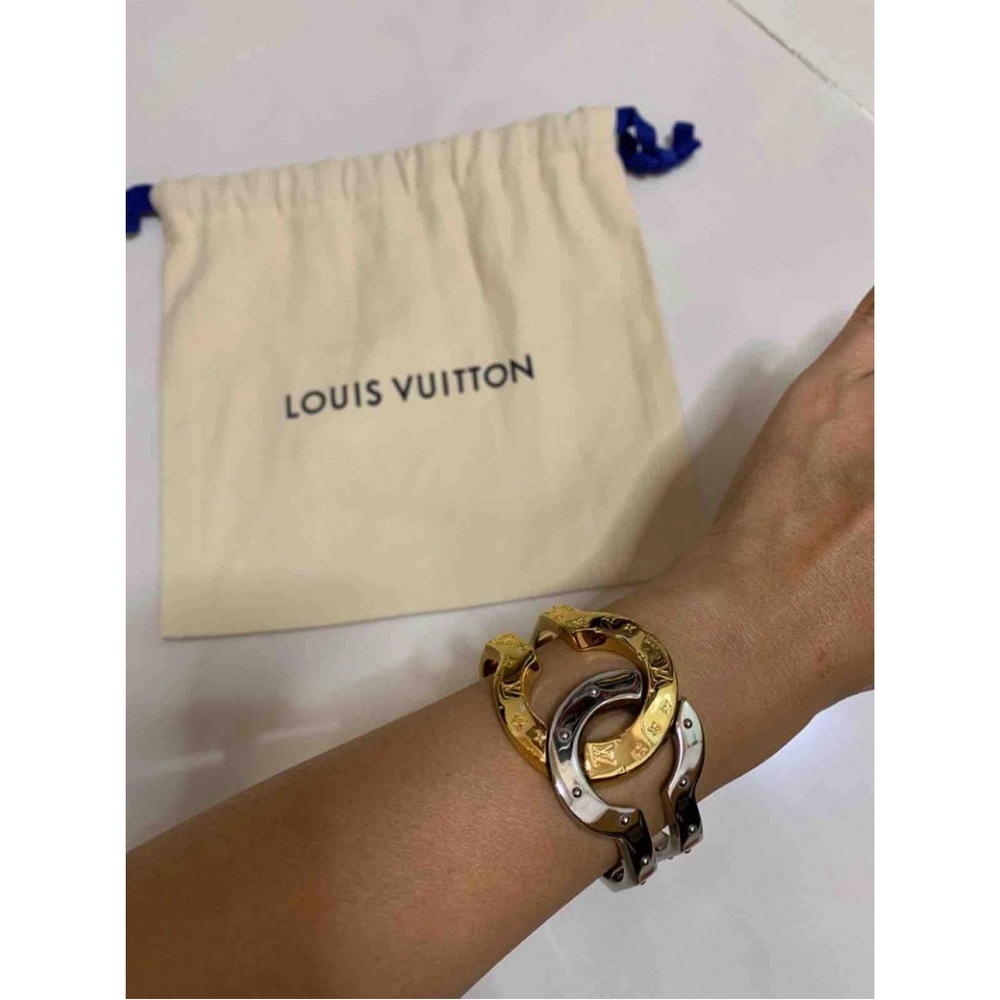 Louis Vuitton clause bracelet 📌 missing back screw checking w LV replacemen - Picture 4 of 14